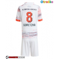 Otroške Nogometnih dresov Bayern Munich Leon Goretzka #8 Gostujoči 2025-26 Kratki rokavi (+ hlače)